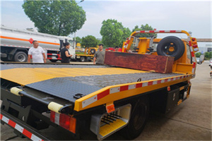 模式口附近拖车电话号码服务